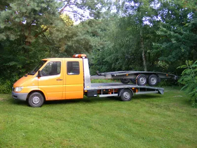 Holowanie pomoc drogowa wynajem autolawet Busów dostawczaków